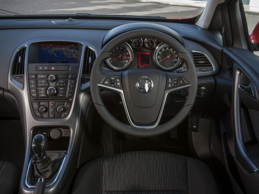  Vauxhall Astra GTC Turbo 2013 года  (фото 12 из 13)